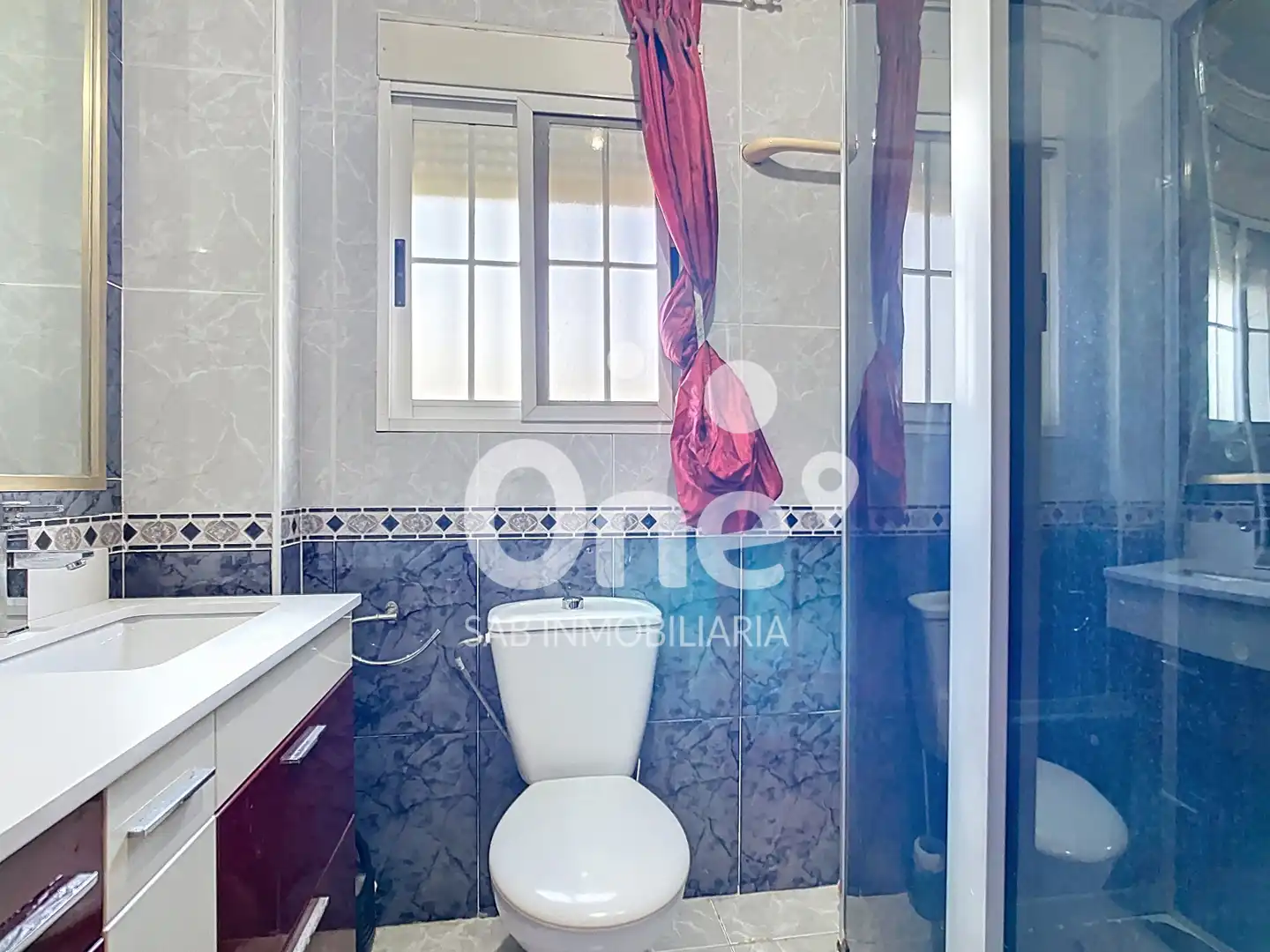 Bathroom of Houses for sale in L'Eliana  with Air Conditioner, Heating and Private garden
