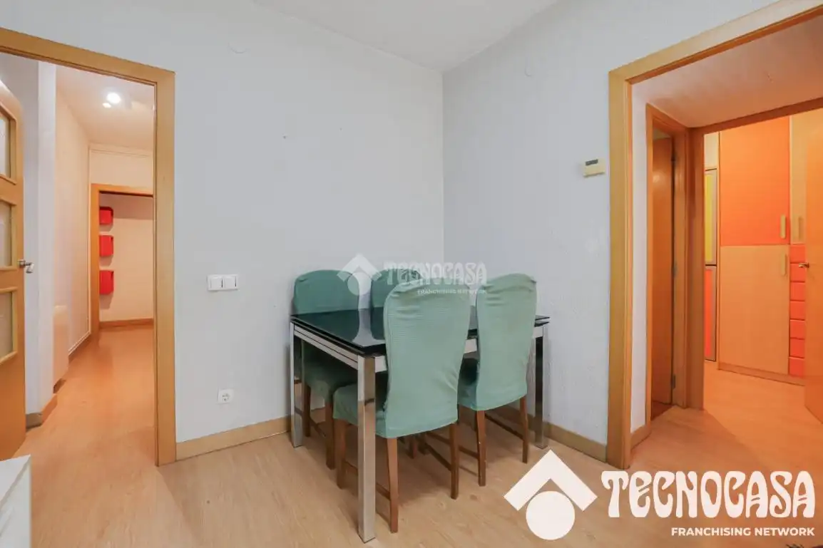 Habitación de Piso en venta en Barcelona con Aire acondicionado y Calefacción