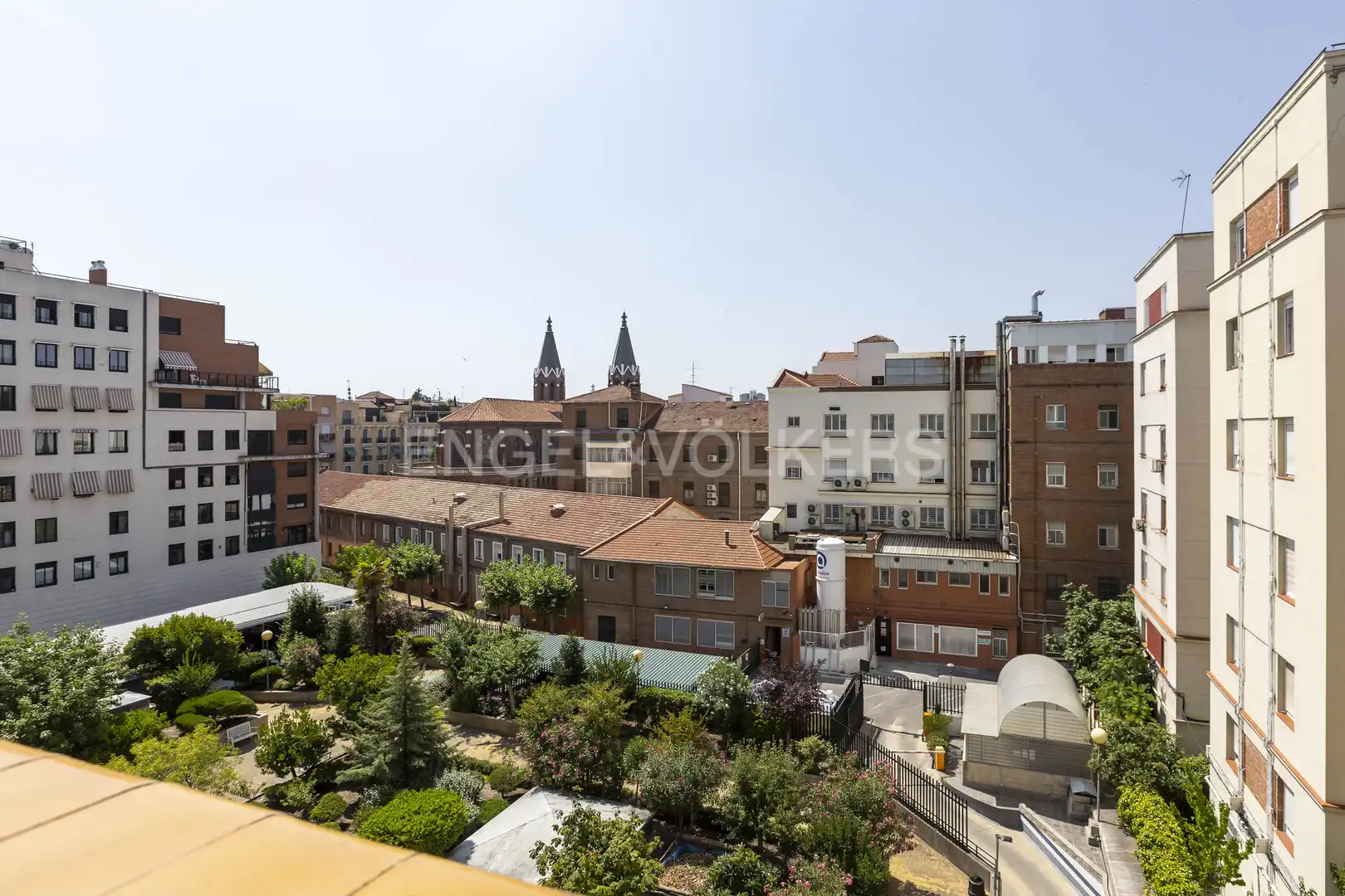 Vista exterior de Piso en venta en Madrid con Aire acondicionado, Calefacción y Parquet