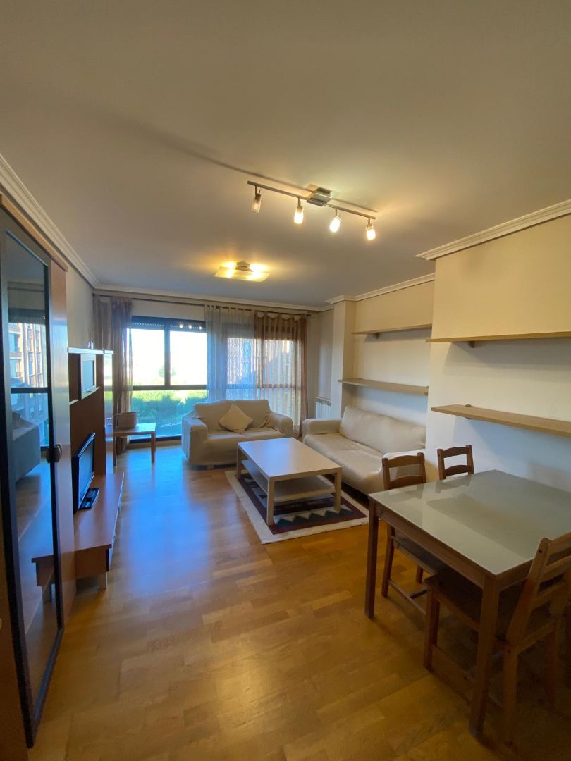 Sala de estar de Piso en venta en Calahorra con Calefacción, Parquet y Trastero