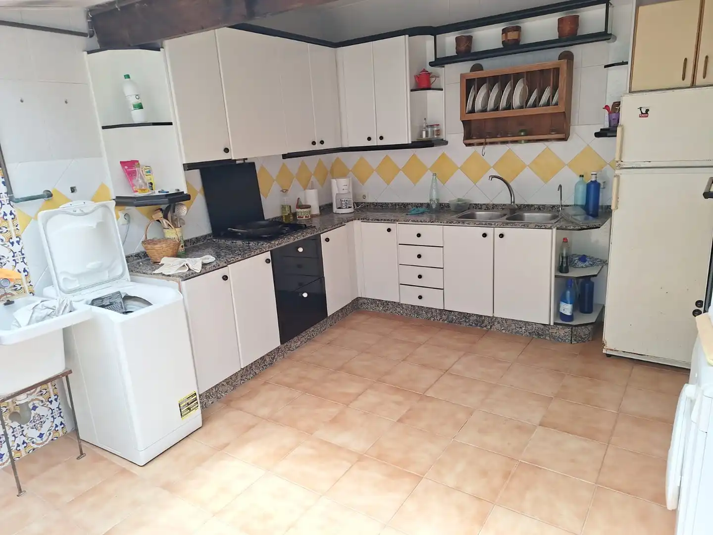 Cuina de Casa o xalet en venda en Alicante / Alacant amb Jardí privat, Terrassa i Traster