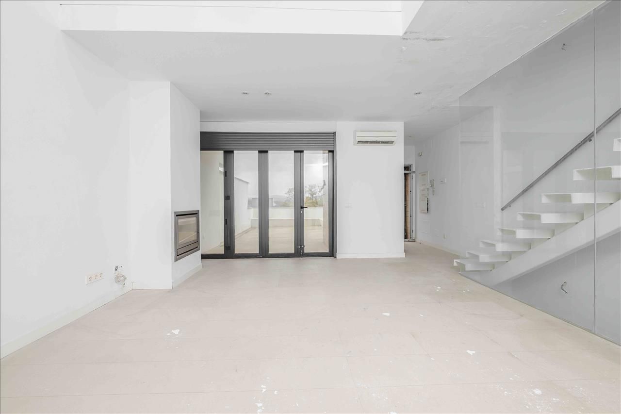 Casa adosada en venta en Sotogrande con Terraza, Trastero y Piscina