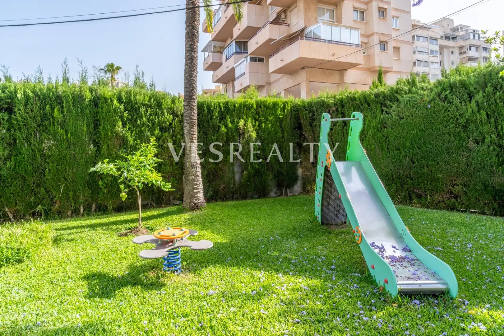 Jardín de Piso en venta en Alicante / Alacant con Aire acondicionado y Piscina comunitaria