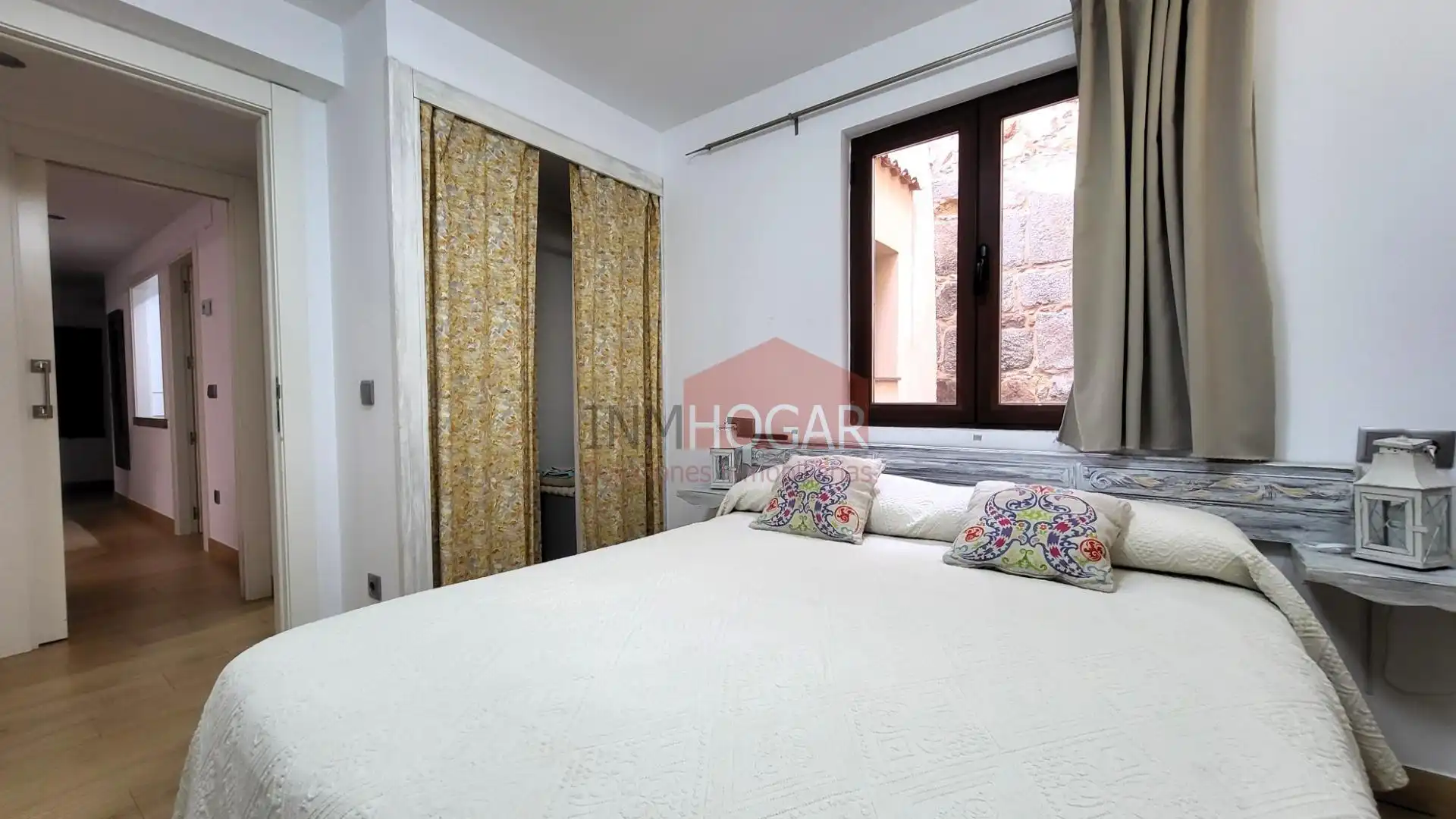 Habitación de Piso en venta en Ávila con Calefacción, Trastero y Balcón