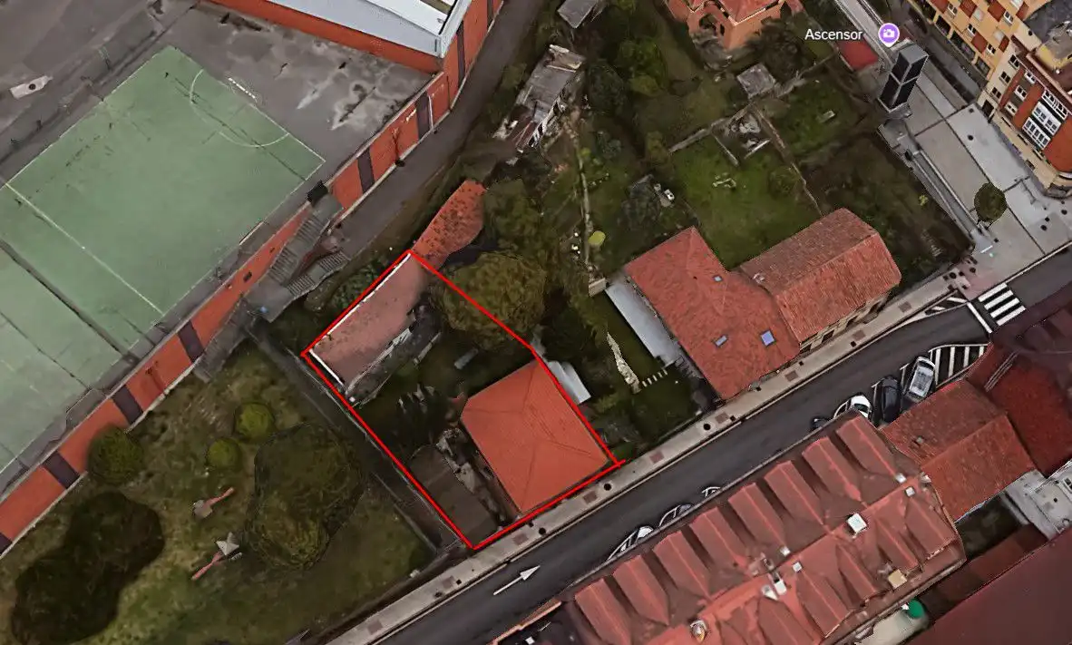 Casa o xalet en venda en Oviedo  amb Calefacció i Parquet