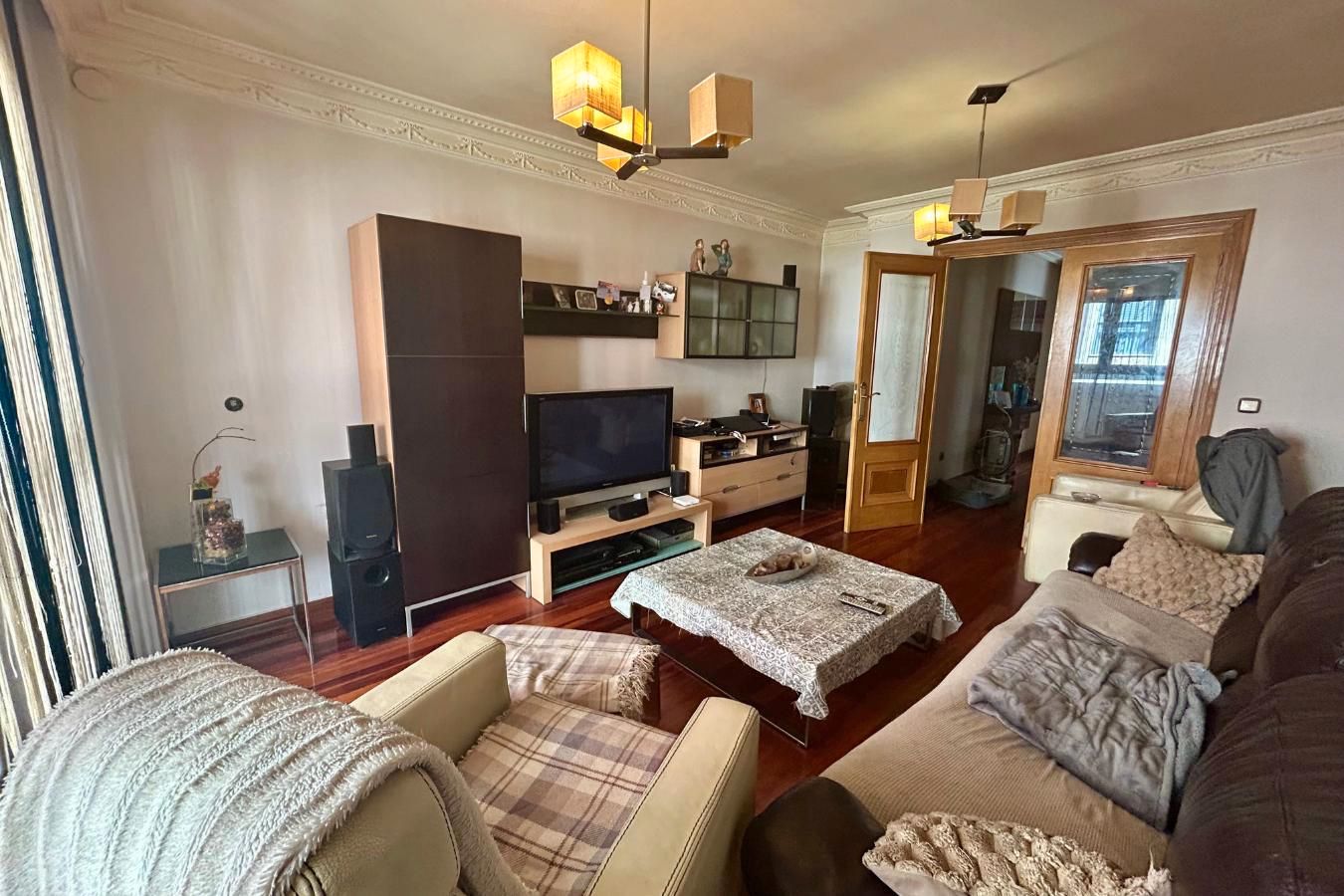 Living room of Flat for sale in León Capital   with Heating, Parquet flooring and Terrace