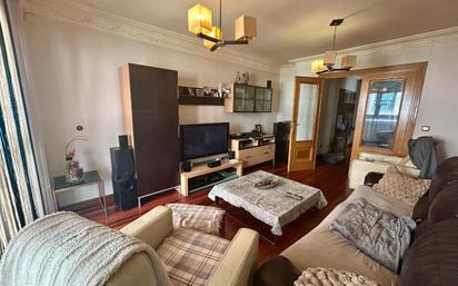Living room of Flat for sale in León Capital   with Heating, Parquet flooring and Terrace