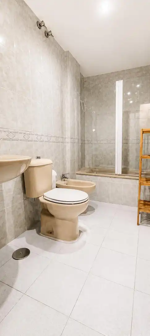 Baño de Apartamento de alquiler en Badajoz con Aire acondicionado, Amueblado y Balcón