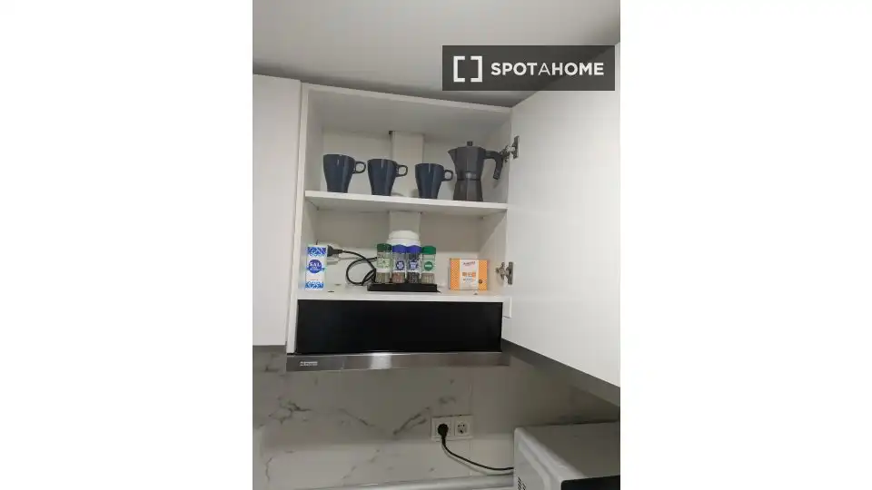 Cocina de Piso de alquiler en Madrid con Aire acondicionado, Calefacción y Amueblado