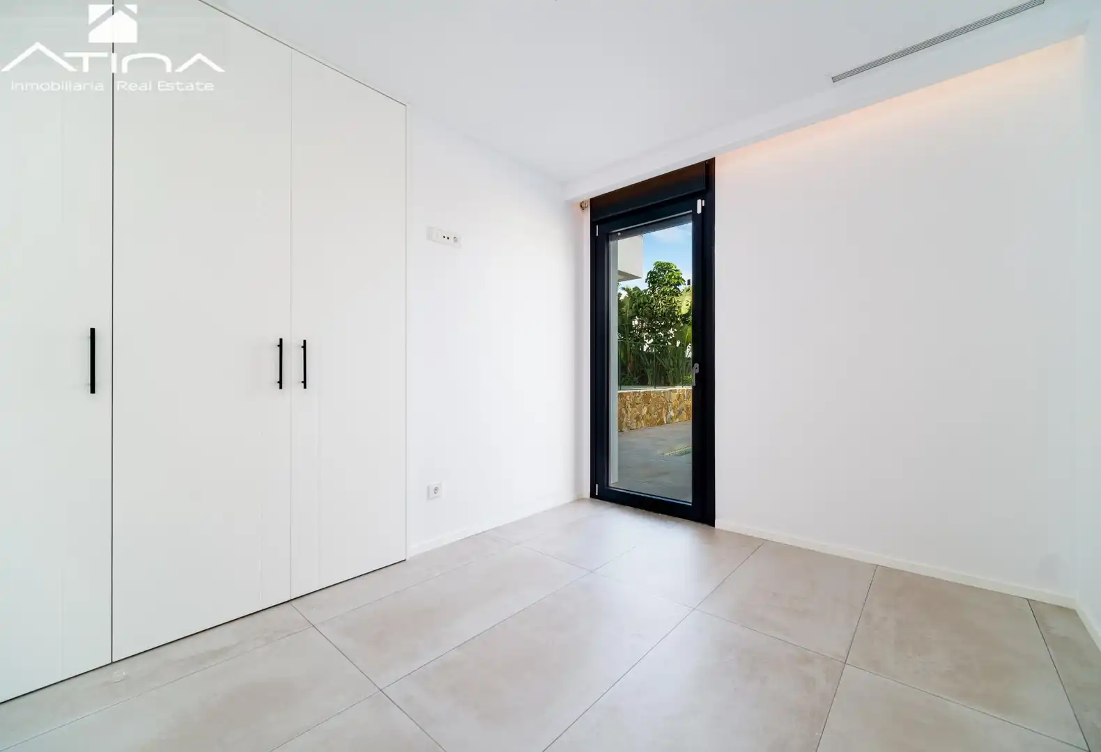 Houses for sale in Dénia  with Air Conditioner, Terrace and Storage room