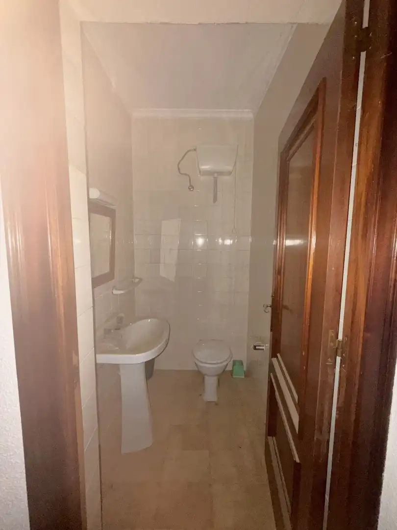 Baño de Nave industrial en venta en Casas de Haro con Alarma
