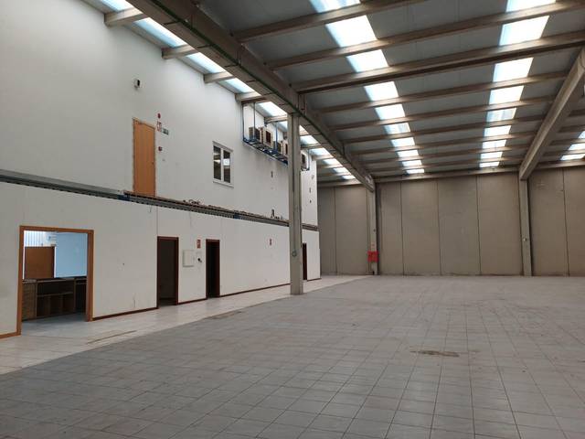 Nave industrial en Alquiler en Peñacastillo - Nueva Montaña