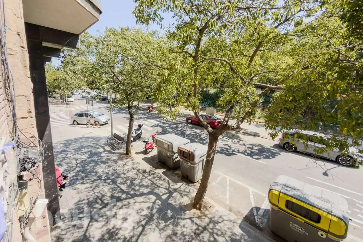 Exterior view of Flat for sale in Barcelona  with Heating, Terrace and Furnished