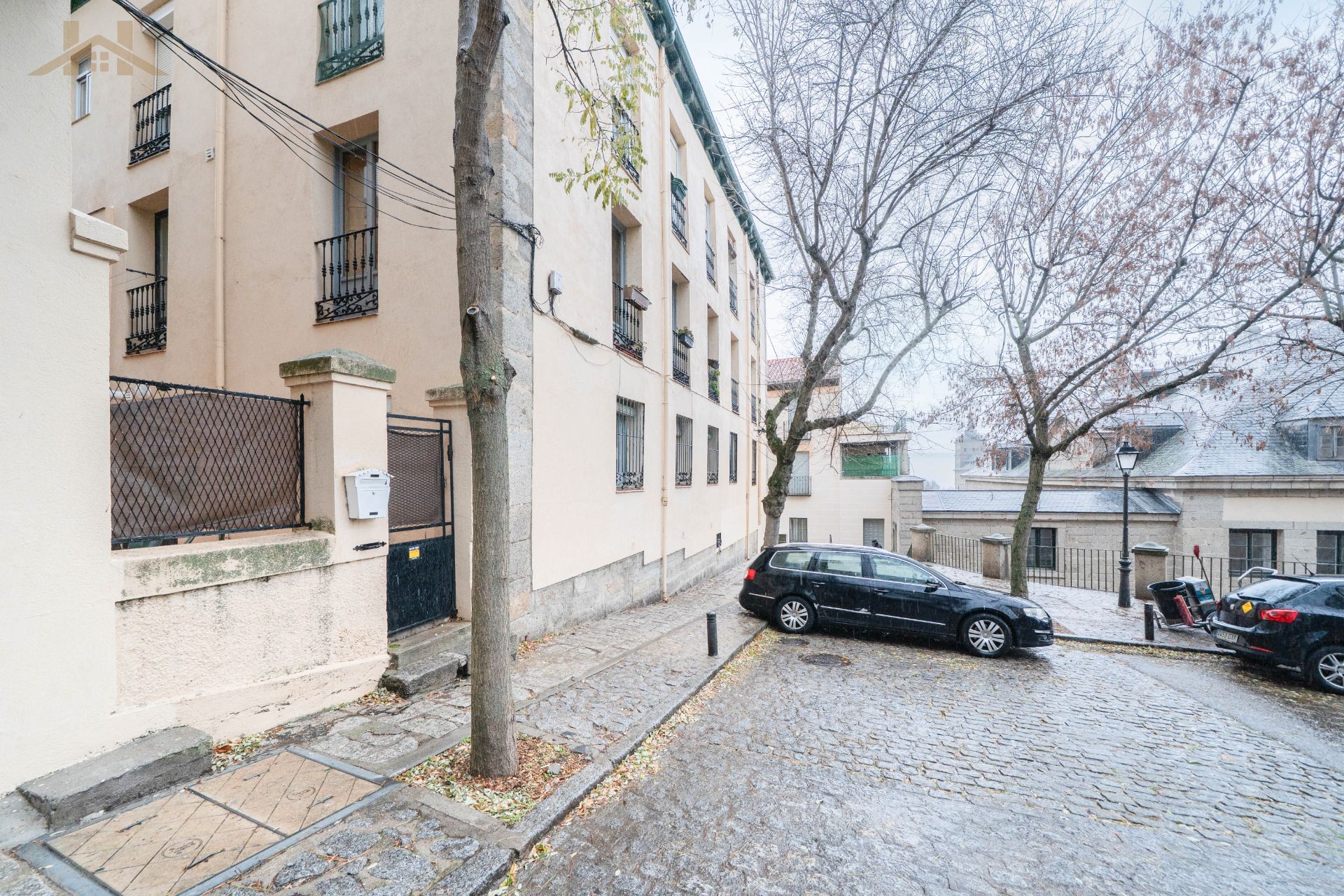 Exterior view of Flat for sale in San Lorenzo de El Escorial  with Heating