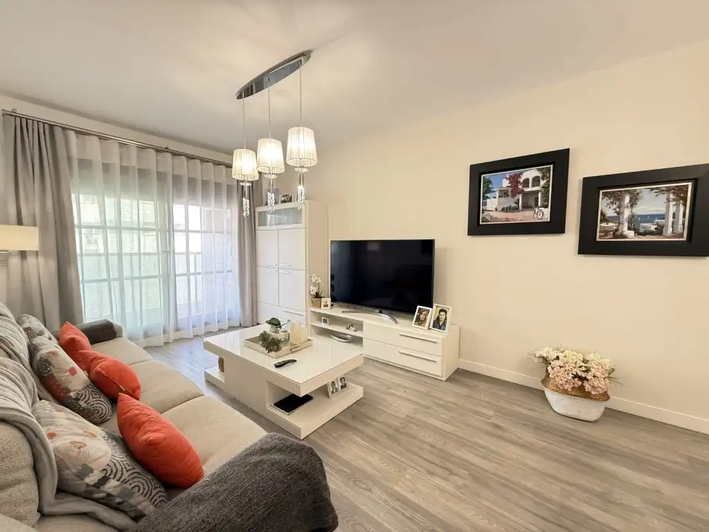 Flat with pool for sale in Calle Escritora Carmen Laforet, imagen 4