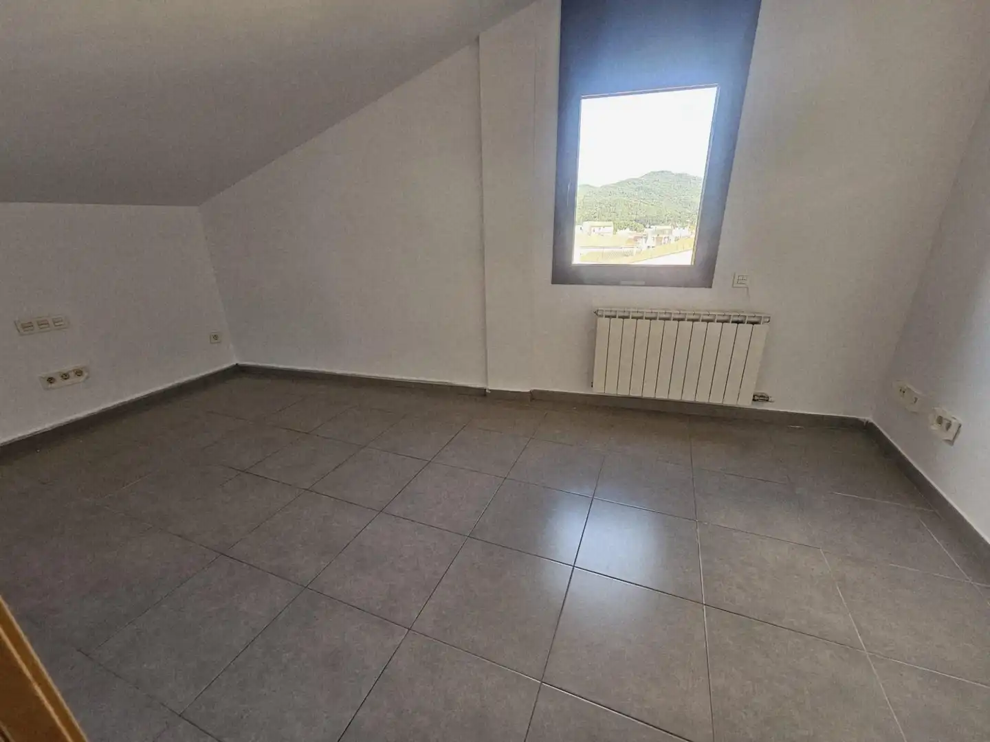 Habitación de Piso en venta en Sant Celoni con Calefacción y Balcón