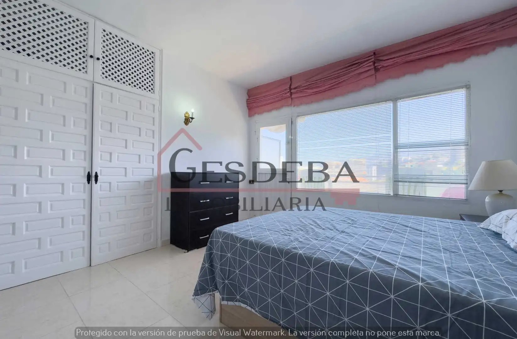 Duplexes for sale in Calle de Valois, San Antonio - Las Arenas