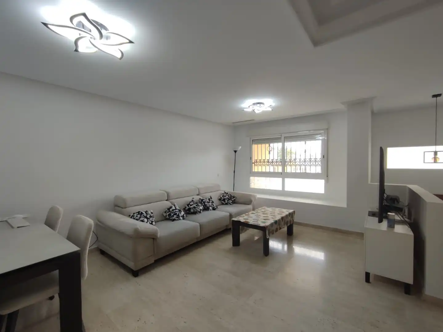Adosado con terraza en venta en Monforte del Cid, imagen 4