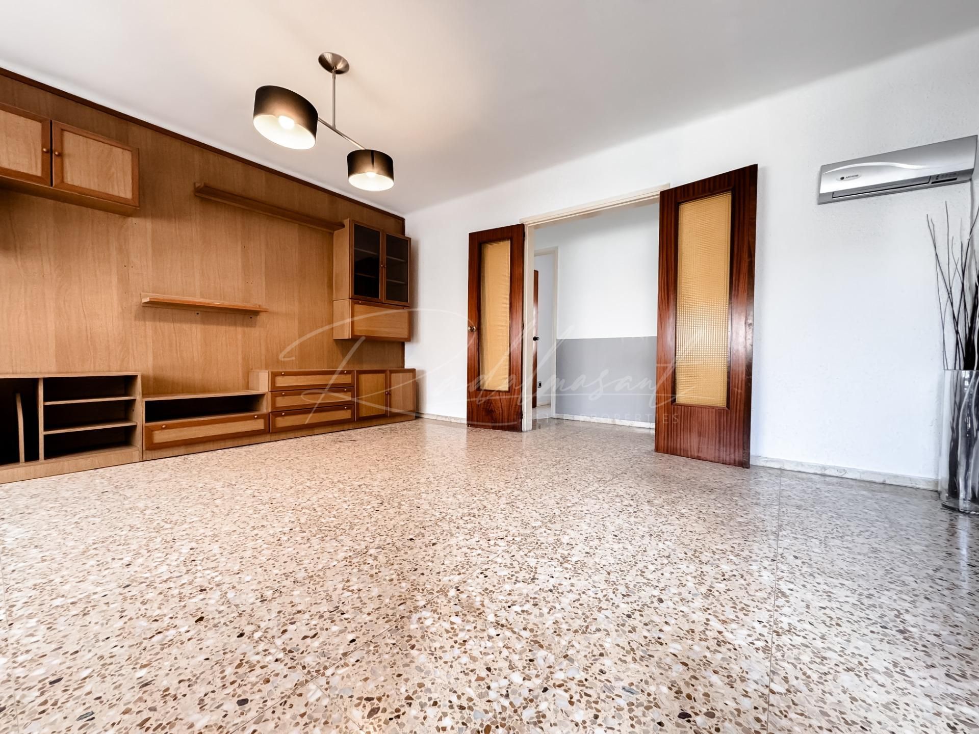 Living room of Flat for sale in Reus  with Air Conditioner, Terrace and Balcony