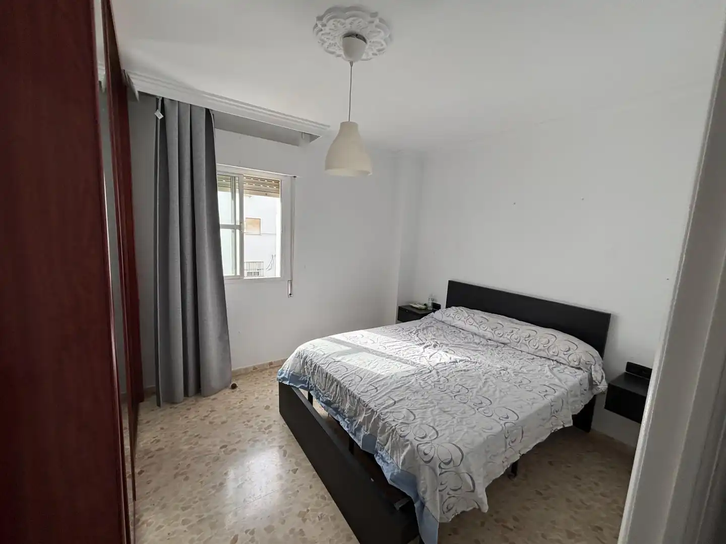 Dormitori de Pis en venda en La Rinconada amb Aire condicionat i Terrassa