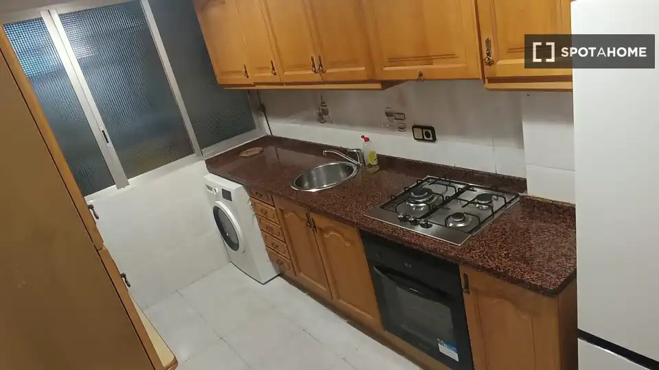 Cocina de Apartamento para compartir en Alicante / Alacant con Aire acondicionado, Terraza y Amueblado