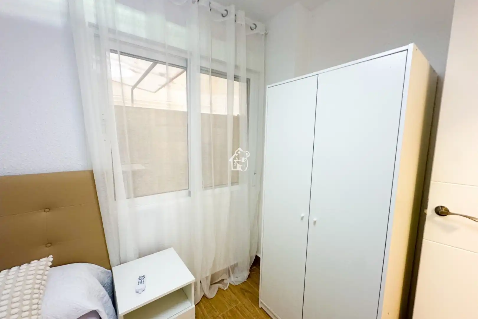 Dormitori de Apartament de lloguer en Torrevieja amb Terrassa, Moblat i Forn