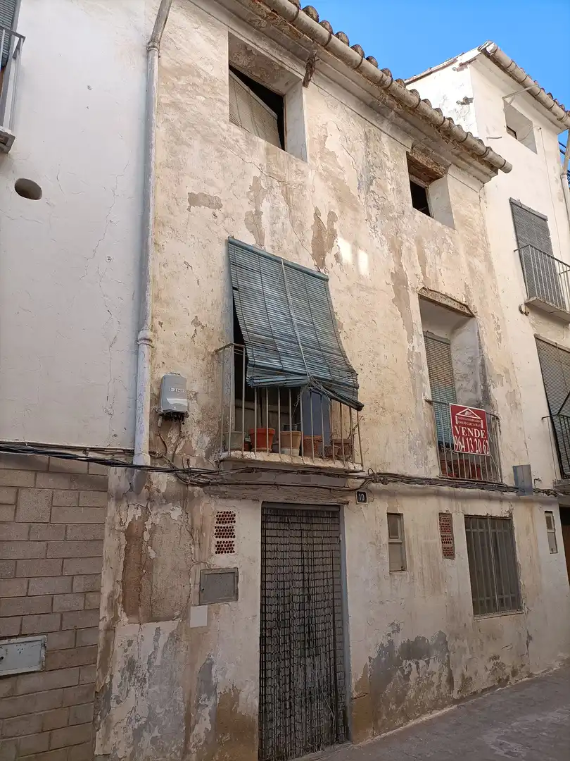 Vista exterior de Casa o xalet en venda en Segorbe amb Terrassa i Balcó