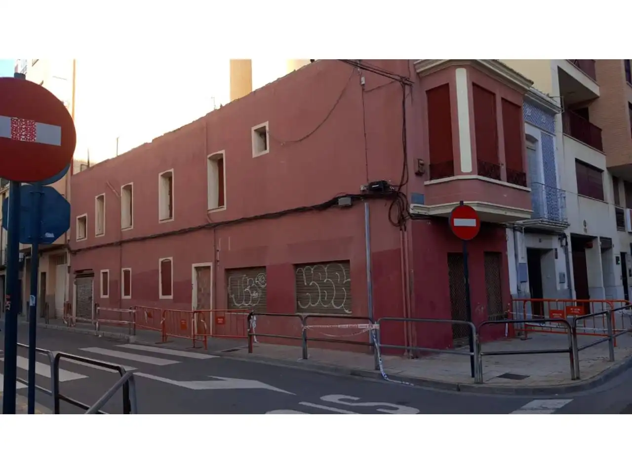 Edifici en venda a Calle Sanahuja, Plaza Illes Columbretes