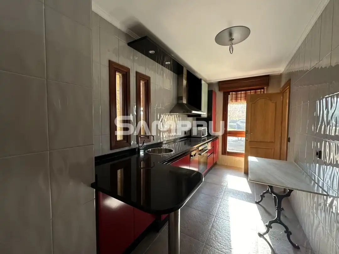 Küche von Wohnung zum Verkauf in Legutio mit Heizung, Privatgarten und Terrasse