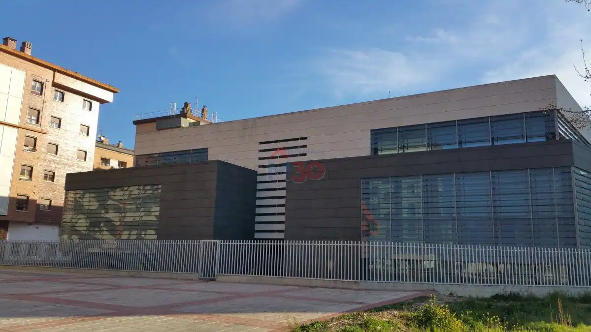 Vista exterior de Local de lloguer en Miranda de Ebro
