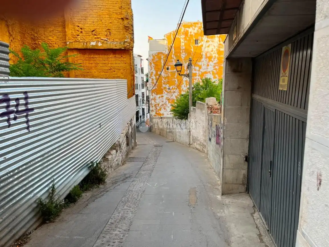 Vista exterior de Garatge en venda en Jaén