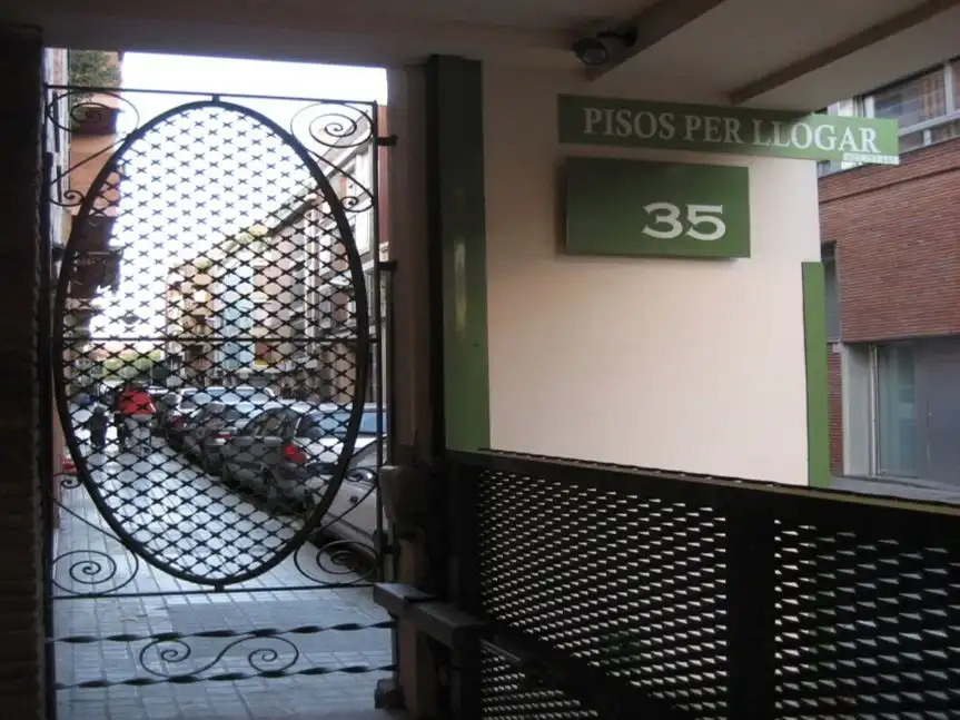 Àtic amb ascensor de lloguer a Cardenal Vives i Tutó 35, imagen 4