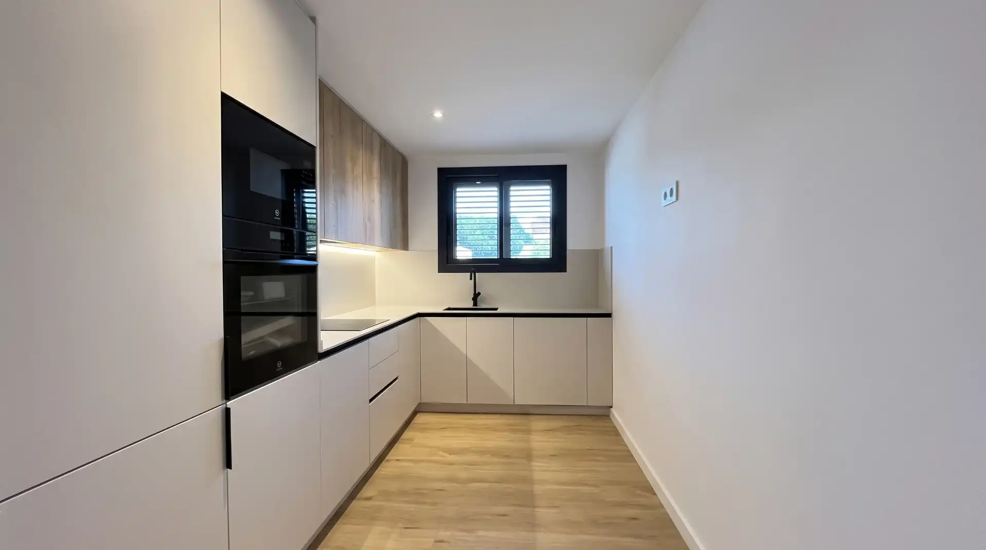 Piso de obra nueva con piscina en venta en Carrer Verge de Montserrat 17, imagen 5