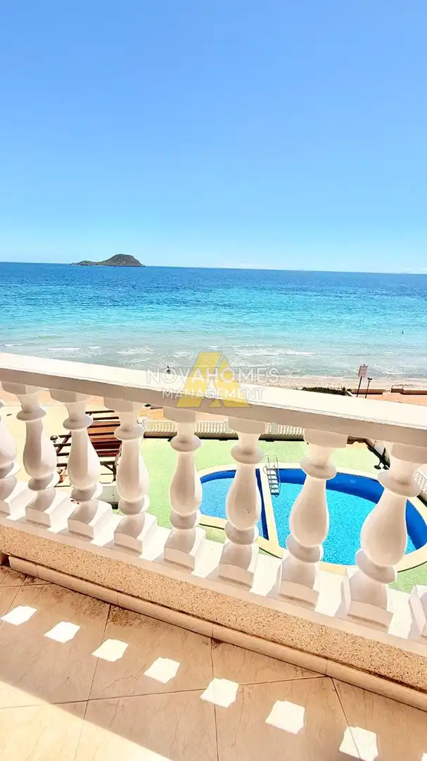 Außenansicht von Wohnungen zum Verkauf in La Manga del Mar Menor mit Klimaanlage, Heizung und Terrasse