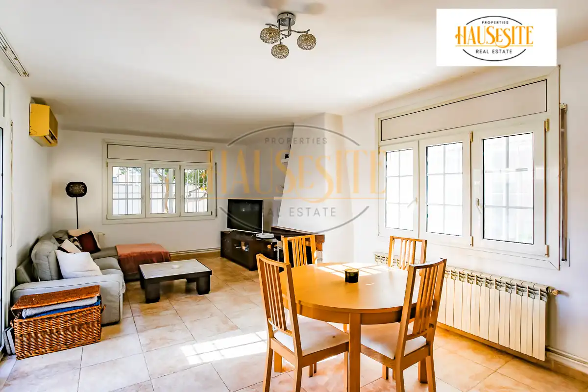 Sala de estar de Casa o chalet en venta en Sant Pere de Ribes con Aire acondicionado, Calefacción y Jardín privado