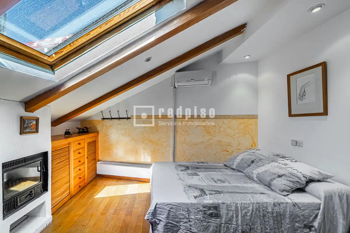 Bedroom of Study for rent in Madrid  with Air Conditioner, Parquet flooring and Terrace