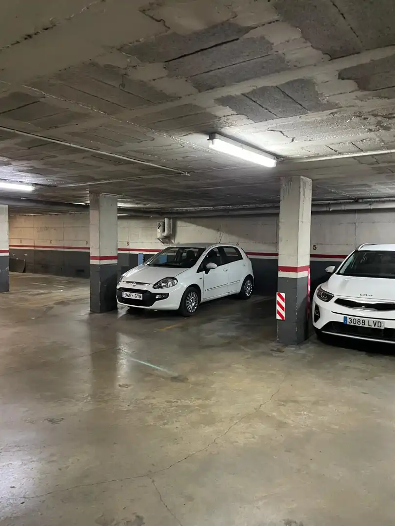 Aparcament de Garatge en venda en Girona