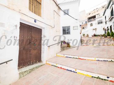 Casa con balcone in vendita a Torrox Pueblo