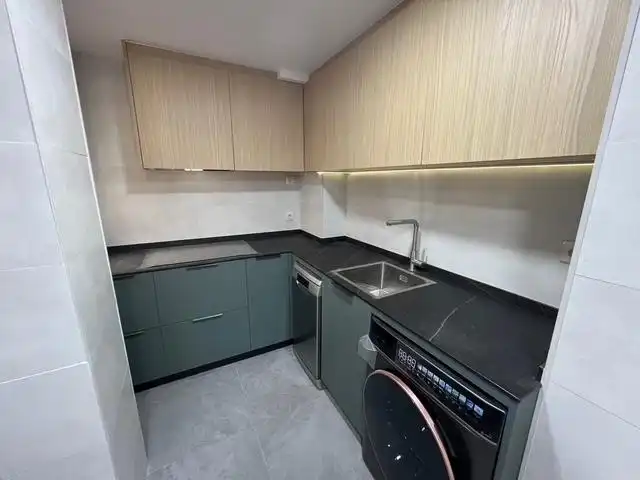Küche von Wohnung zum Verkauf in Zaragoza mit Klimaanlage und Abstellraum