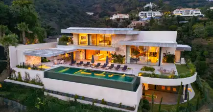 Vista exterior de Casa o chalet en venta en Benahavís con Aire acondicionado, Jardín privado y Terraza