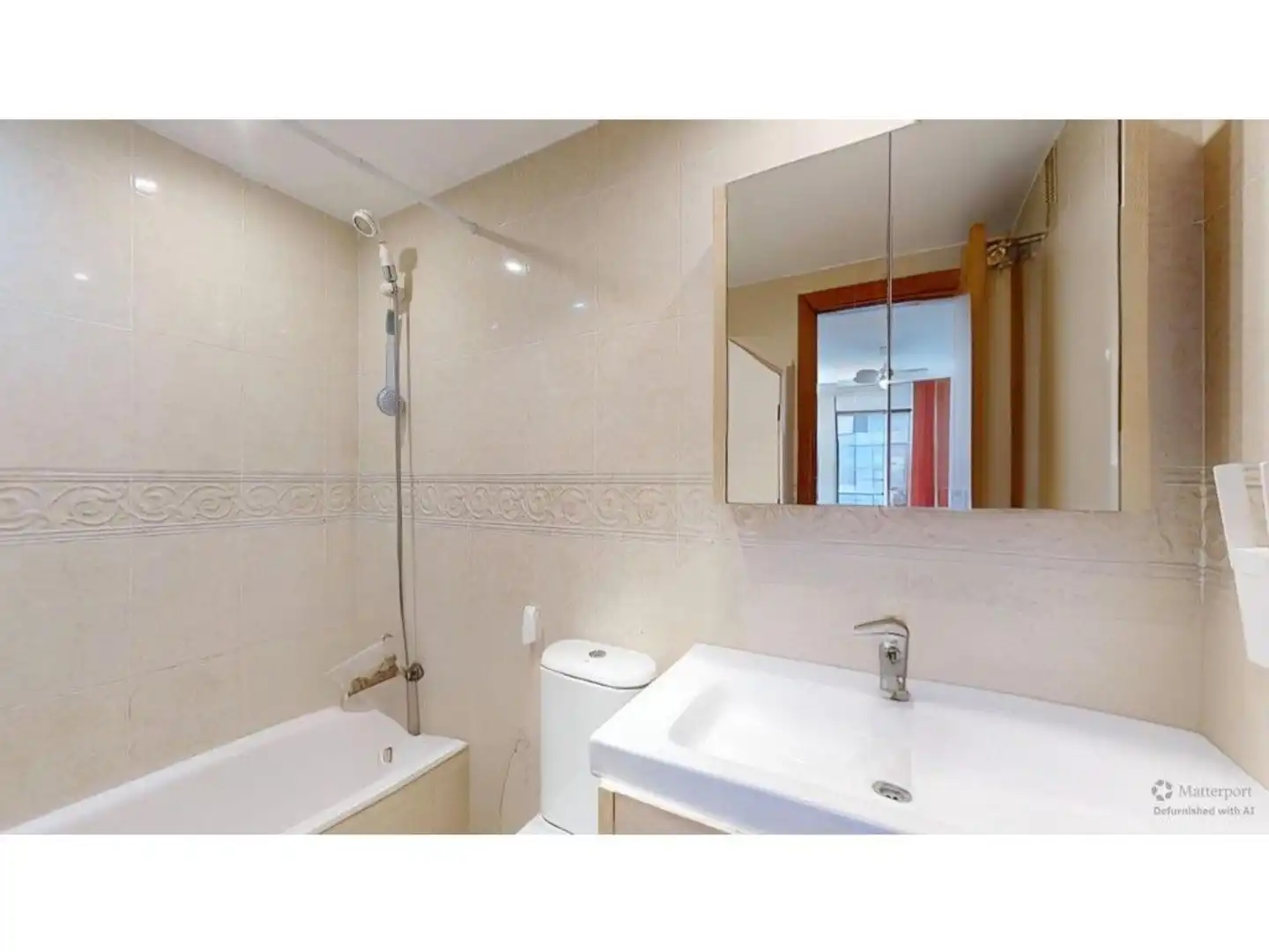 Baño de Piso en venta en Mislata con Aire acondicionado, Jardín privado y Terraza