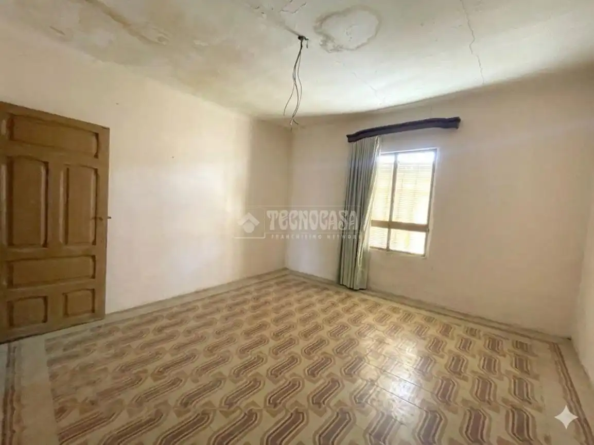 Casa adosada en venda a Los Hueros