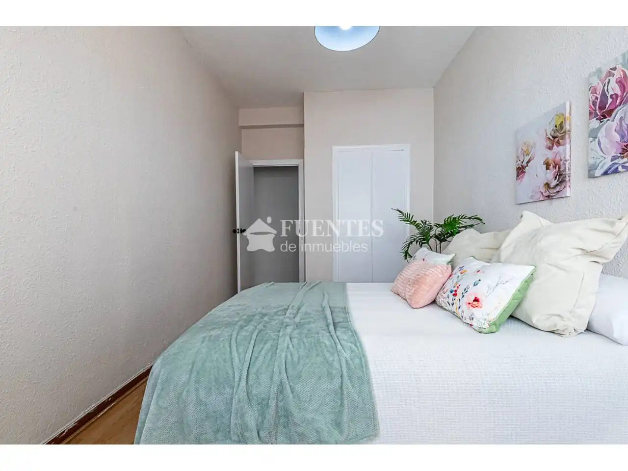Habitación de Piso en venta en Alicante / Alacant con Terraza