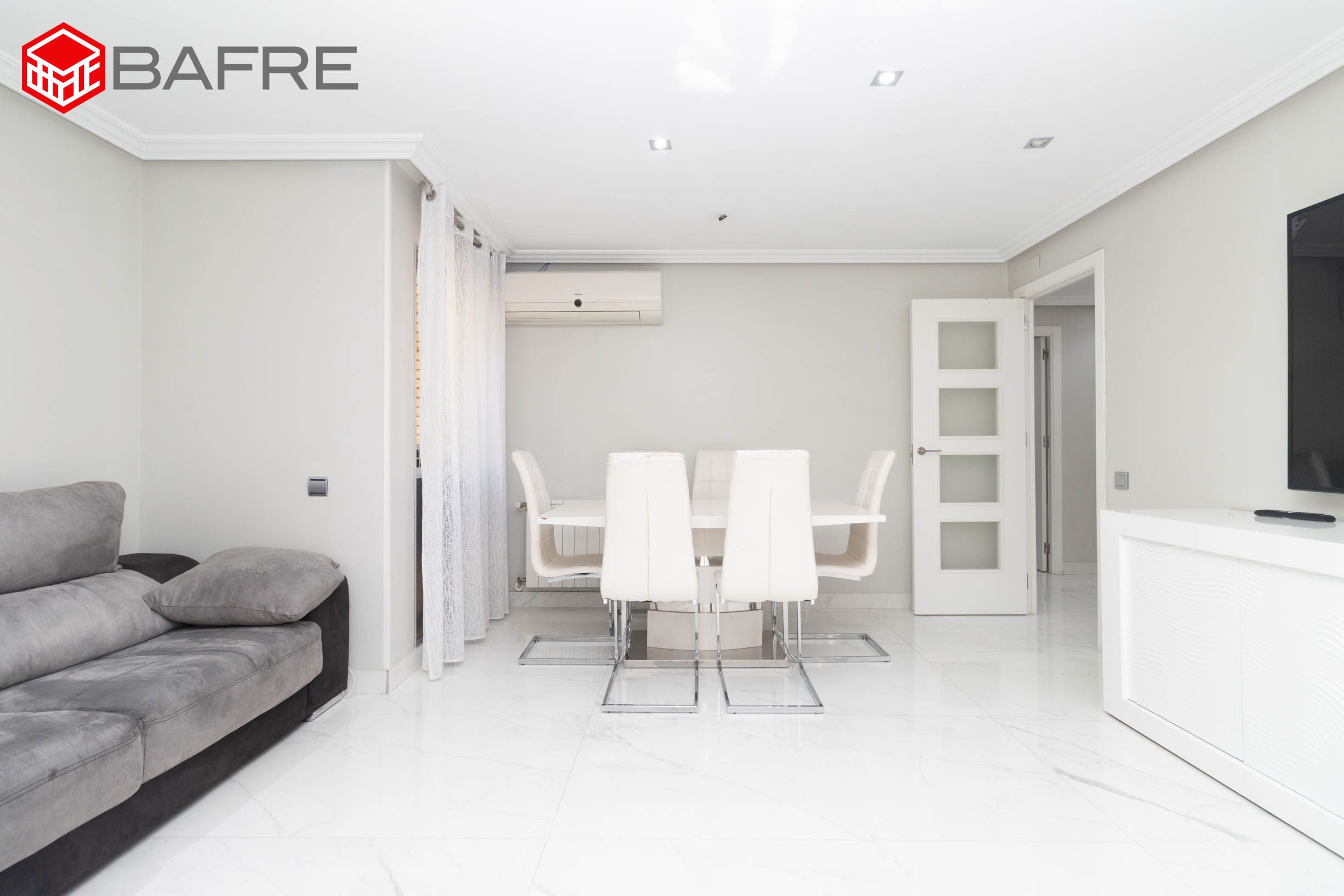 Dining room of Flat for sale in  Madrid Capital  with Air Conditioner
