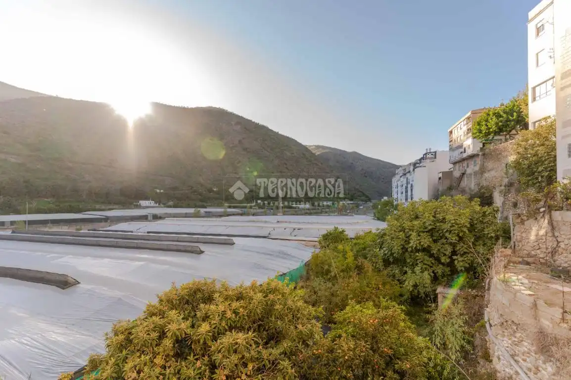 Vista exterior de Piso en venta en Albuñol