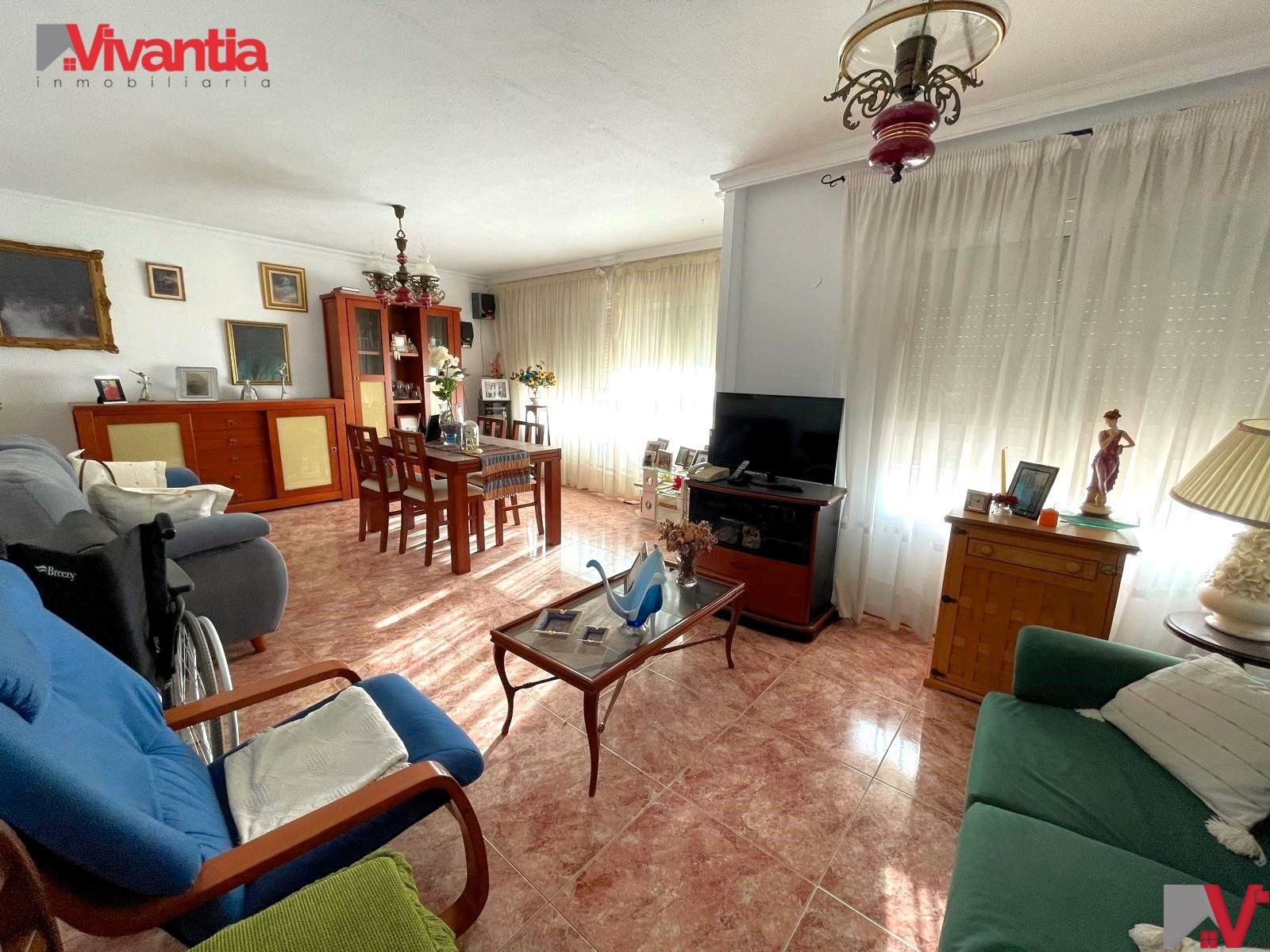 Sala d'estar de Pis en venda en Lorca amb Aire condicionat, Moblat i Forn