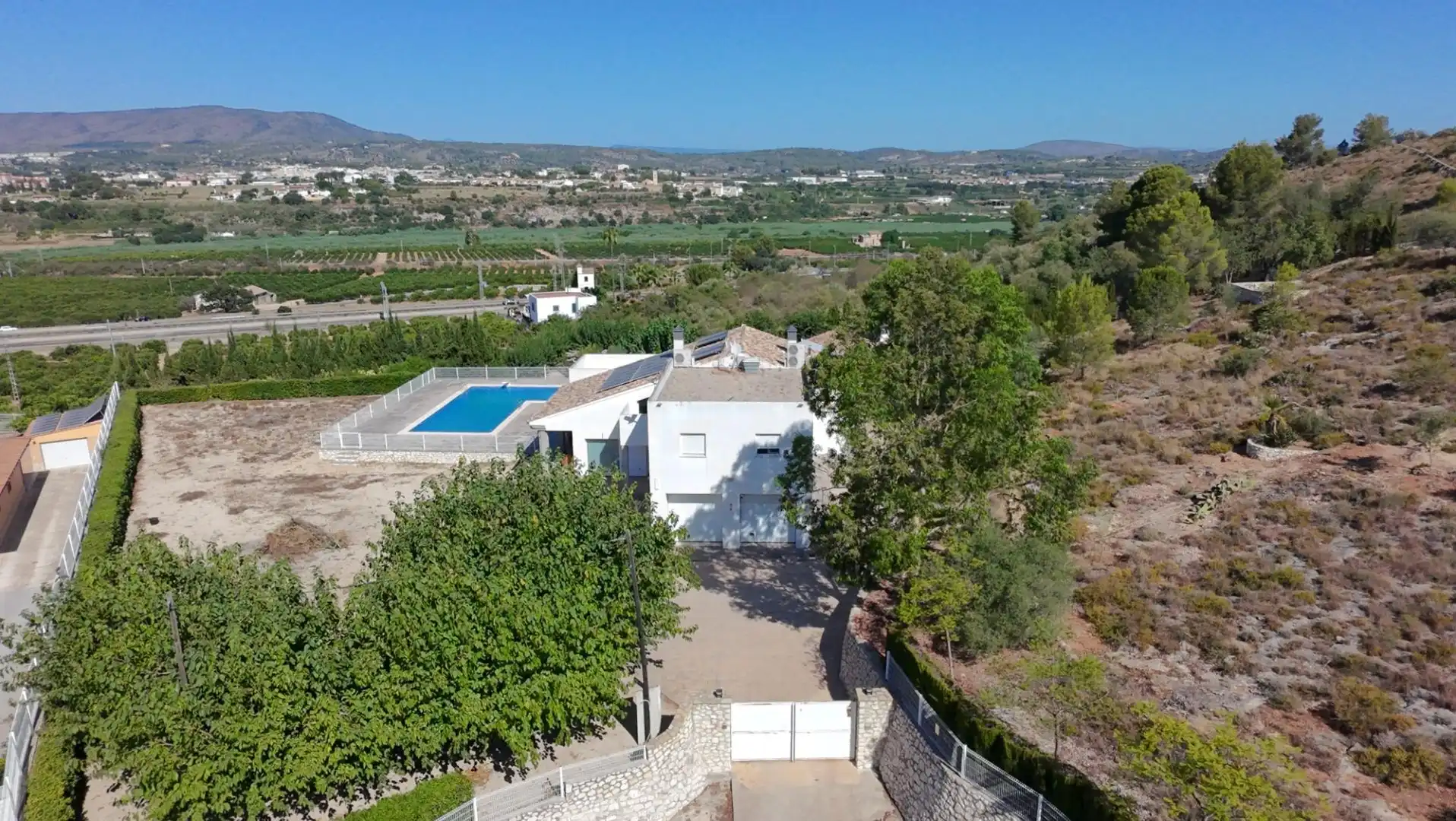 Vista exterior de Casa o xalet en venda en Xàtiva amb Aire condicionat, Calefacció i Jardí privat