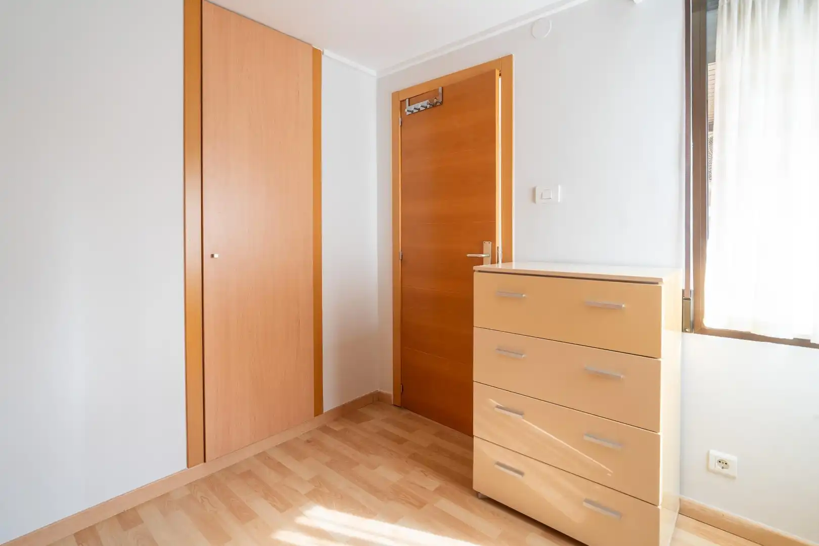 Bedroom of Flat for rent in Plaza Xúquer