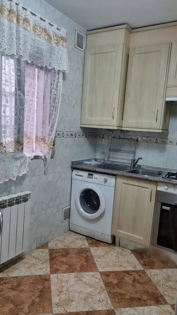 Cuina de Pis de lloguer en Madrid amb Aire condicionat, Calefacció i Parquet