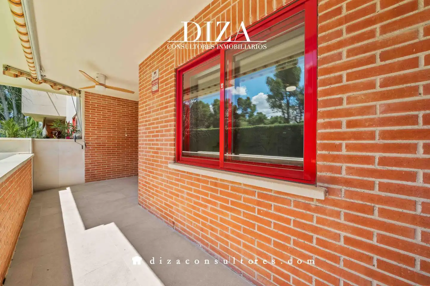 Vista exterior de Pis en venda en Pozuelo de Alarcón amb Aire condicionat, Calefacció i Terrassa